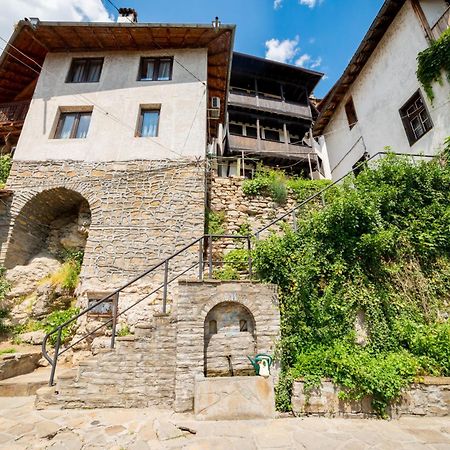 Iatrus Guest Apartment & Sauna Veliko Tărnovo Exteriör bild