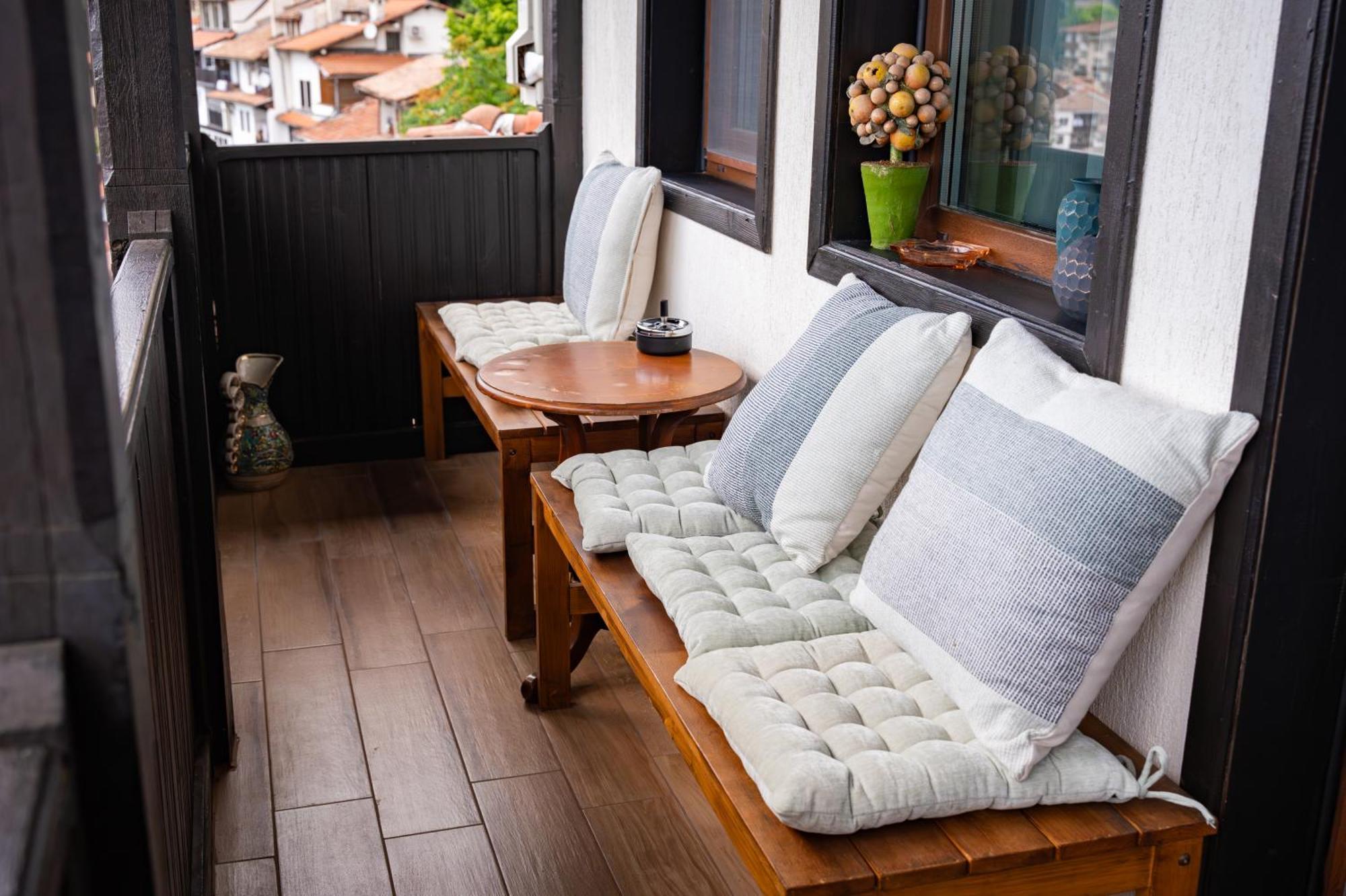 Iatrus Guest Apartment & Sauna Veliko Tărnovo Exteriör bild