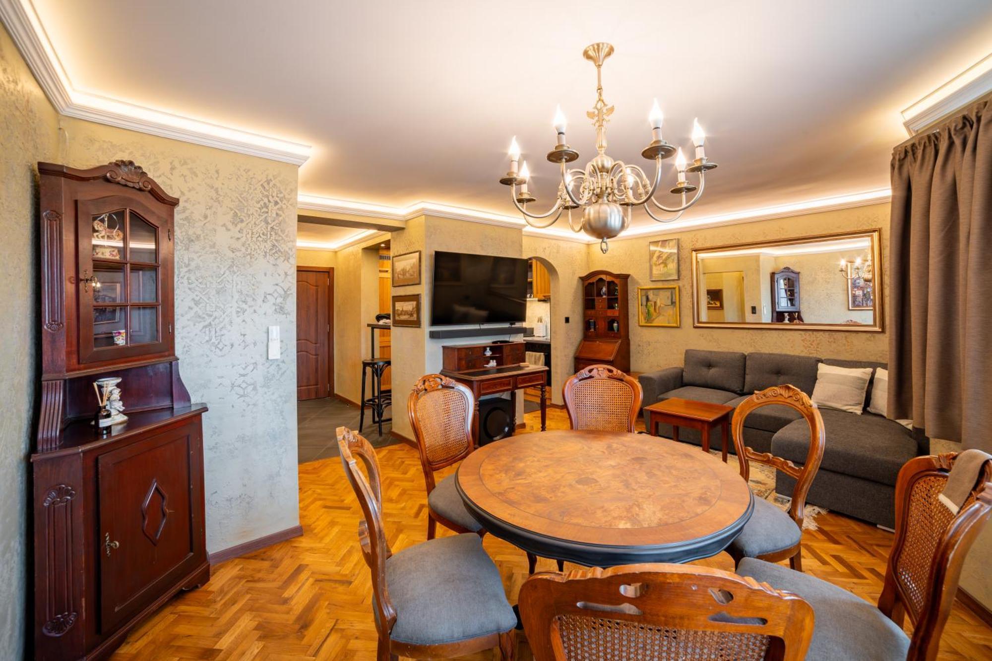 Iatrus Guest Apartment & Sauna Veliko Tărnovo Exteriör bild