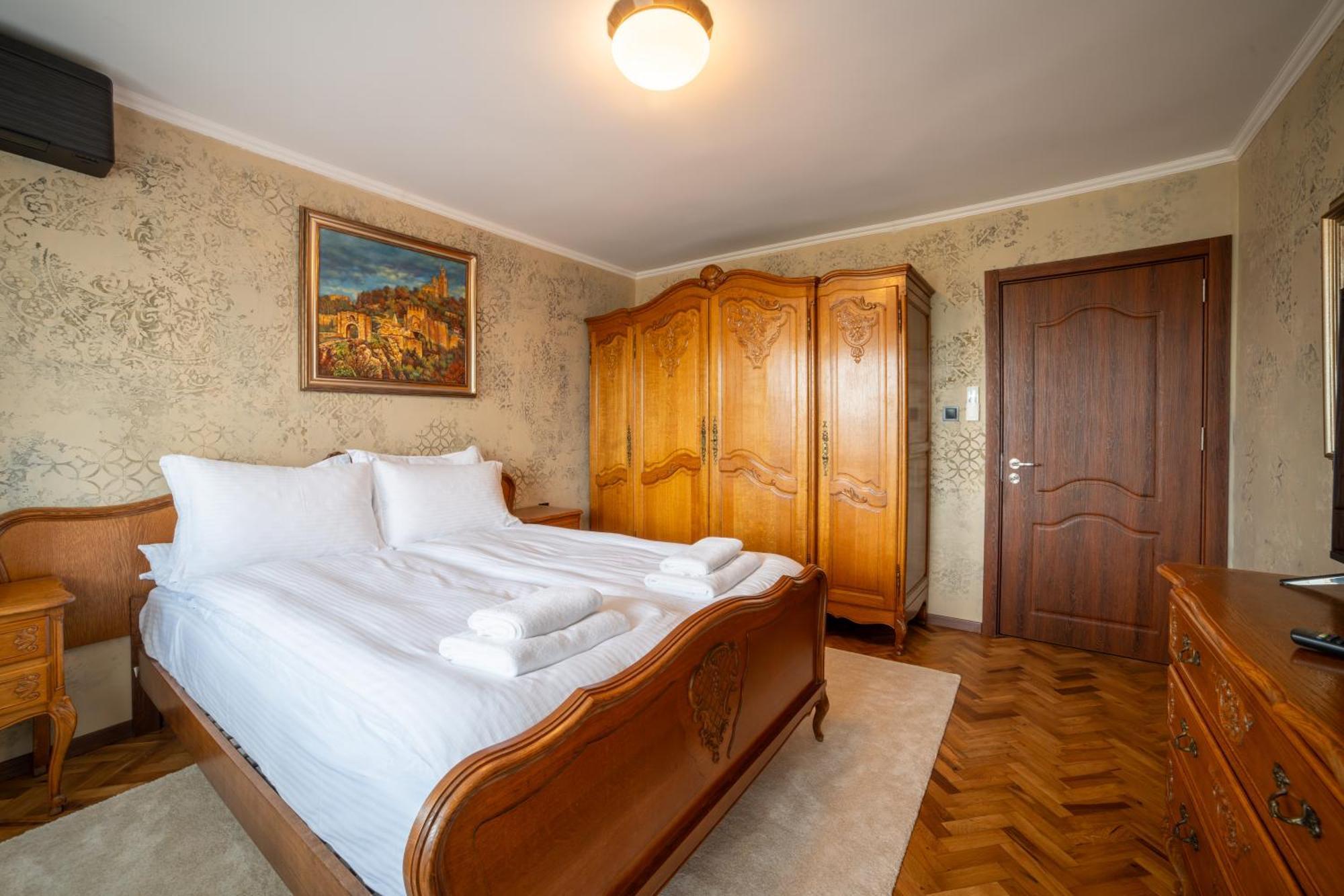 Iatrus Guest Apartment & Sauna Veliko Tărnovo Exteriör bild